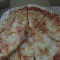 Vegan cheese and tomato pizza - 175NT at So Free Pizza - Ximen in Taipei