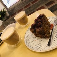 Chai y torta de zanahoria   at Casa Hoja in Pereira