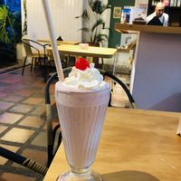 Malteada de frutos rojos   at Casa Hoja in Pereira