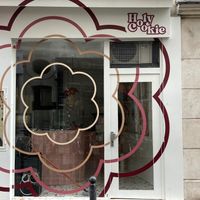 Closed when it’s supposed to be open  at Holy Cookie in Paris