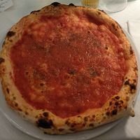Pizza marinara at Milli Eat&Drink in Trento
