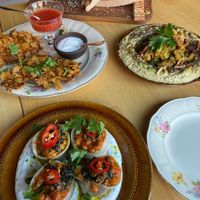 Manto, Royal Pakora, Nasib's Hummus at Manto in Malmo