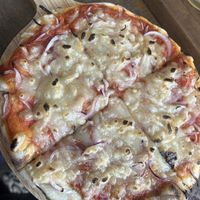 Small vegan pizza with no mushrooms or peppers   at La Fortuna Pub in La Fortuna