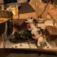 Witlof met zeekraal. Kikkererwten burger. Groente spies met kaasachtige saus    at Cafe De Zwetser in Emmen