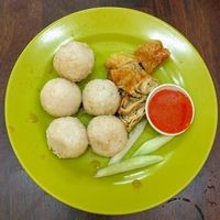 malaccas famous rice balls and chicken  at Shui Xian Su Shi Yuan in Malacca