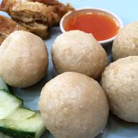 Vegetarian chicken and rice balls at Shui Xian Su Shi Yuan in Malacca