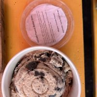 Vegan icecream - peanut butter Oreo (Rob brand)  at Roundhead Brewing Company in Boston