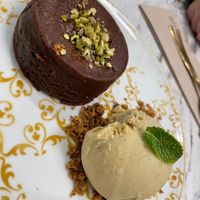 Chocolate hot cake and pistachio ice-scream at Giulietta - Pizzeria & Cucina Vegana in Lisbon
