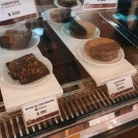 vegan options   at El Palacio del Cafe in Montevideo