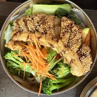 Fried udon noodles with vegetables, vegan duck and soy sauce.  at Ben‘s Cuisine in Berlin