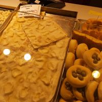 Spianata con crescenza,  focaccia di zucca, focaccia liscia at L Arte del Buon Pane in Bergamo