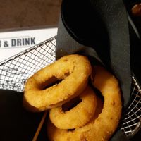 Anelli di cipolla at Pivo Beer Bar in Bergamo
