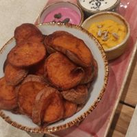 Sweet potatoes with 3 amazing dips at Alubia plant power in Mallorca