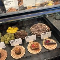 Vegan sweets at Honest Greens - Fuencarral in Madrid