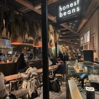 Very cozy place, the staff speak english and they have a lot of vegan and vegetarian options. Highly recommend! at Honest Greens - Fuencarral in Madrid