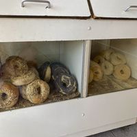 6-7 tipos de bagels   at Montreal Bagel in Santiago
