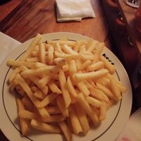 Porción de papas fritas at Taberna Nosé in Puerto Varas