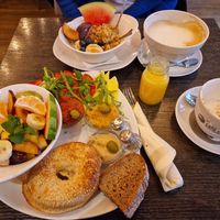 Porridge and vegan breakfast menh at Café s'Schümli in Heilbronn