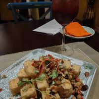 Salt and pepper crispy tofu 😋 hibiscus lemonade 🍋 🌺 at V Vegan in Hoi An