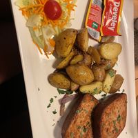 Vegan meatloaf with fried potatoes   at Brauhaus Tünnes und Schäl in Cologne