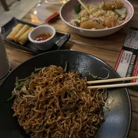 Hanoi banana blossom and vegan shrimp poke bowl #Veganuary at Bon Wokkie in Kralendijk