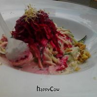Zucchini vermicelli with beetroot and walnuts at Wind und Wetter in Berlin