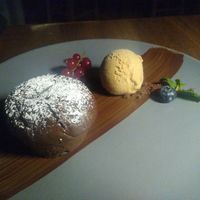 Chocolate tarte with caramel ice (not vegan, vegetarian) at Linde Restaurant in Heidelberg