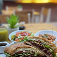 Sándwich Al Pastor 100% Vegano at Vanggie in Queretaro