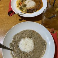 Massamba at the top & vegan makoufe in the bottom 😋  at Cantinho do Aziz in Lisbon