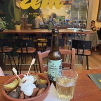 apperitivo with beer from local brewery  at ZEM Bistro in Bologna