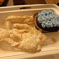 Sweet chiacchiere and muffin at ZEM Bistro in Bologna