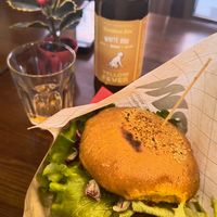 Hamburger al cavolo nero at ZEM Bistro in Bologna
