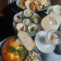 Shakshuka and omelette at Life Deli in Frankfurt