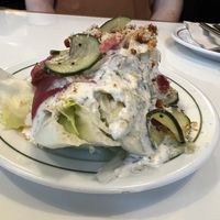 wedge salad was greatt  at Outra Espécie  in Porto