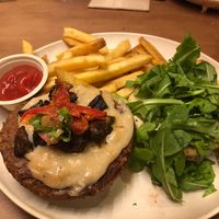 Seasonal Fall 2018 luxe burger at Veggie Grill by Next Level in Long Beach