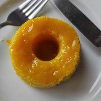 Quindim tradicional at A Padoca in Porto