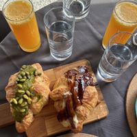 Eben though they look very sweet they were Not too sweet but perfect #Veganuary at A Padoca in Porto