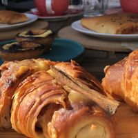 Croissant com caramelo salgado!   at A Padoca in Porto
