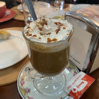 Caramel latte   at A Padoca in Porto