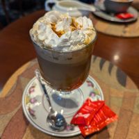 Salted caramel coffee at A Padoca in Porto