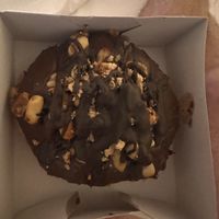 Donut de Snickers  at A Padoca in Porto