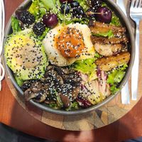 Paleo salad at A Padoca in Porto