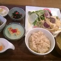 Sample lunch meal.
It was the Signature lunch of the month option for 1400 JPY. at Tosca in Kyoto