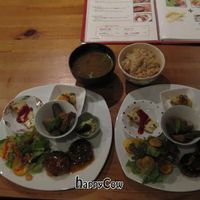 Tosca dinner set for two

(not shown: bread and pumpkin + pea soup, because I ate them before taking photos!) at Tosca in Kyoto