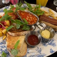 Colazione tipica all’inglese in chiave 100% vegetale  at Bill's - Covent Garden in London