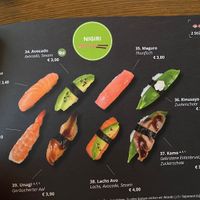 Avocado und Konusaya - Nigiri sind zu empfehlen. Sie kommen im Doppelpack.  at Kazumi Sushi Manufaktur in Hannover