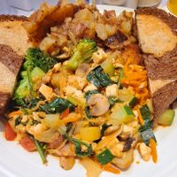Tofu scramble with lots of veggies! 😋 at Smile of the Beyond in Jamaica