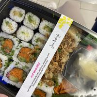   at LGW - itsu - ST in Horley