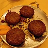 Chickpeas and spinach patties at Buddha Indian Restaurant in Vicenza