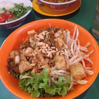 Rice noodle bowl with tofu and curry at Saigon Noodle Bar - Palermo in Buenos Aires
